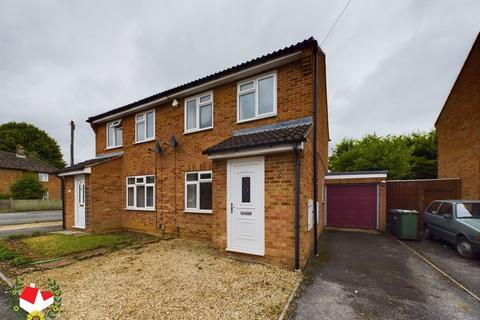 3 bedroom semi-detached house for sale, Leven Close, Longlevens, Gloucester, GL2 0AP