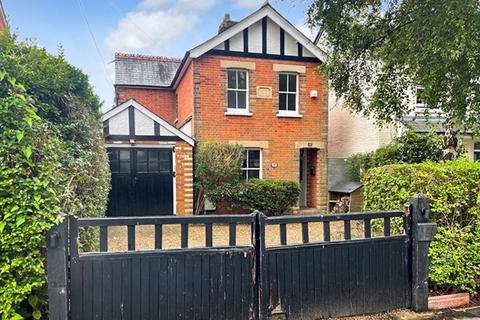 4 bedroom character property for sale, New Road, Ascot SL5