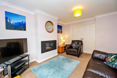 3 bedroom semi-detached house for sale, Birkdale Drive, Leeds LS17