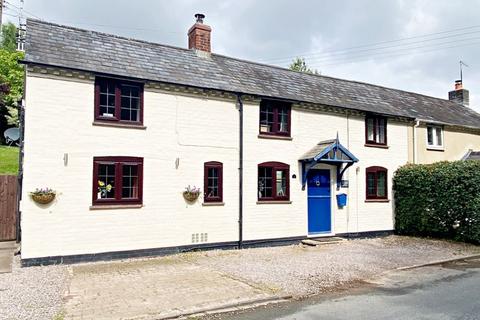 4 bedroom cottage for sale, Brook Lane, Cropthorne