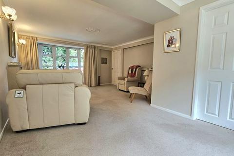 4 bedroom detached house for sale, White Close, Stourbridge DY9