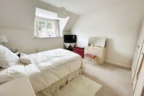 77 Greenhayes, Broadstone, BH18 8LZ