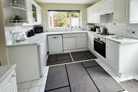 77 Greenhayes, Broadstone, BH18 8LZ