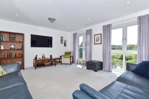 3 bedroom townhouse for sale, Riverside Place, Aylesford, Kent