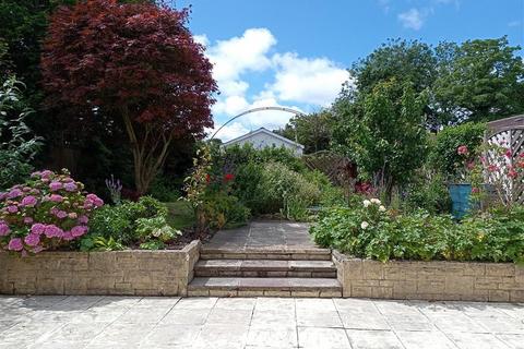 4 bedroom detached bungalow for sale, Maes-y-Coed, Cardigan, Ceredigion, SA43 1AP