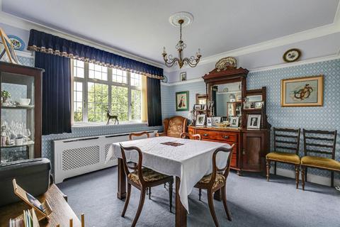 9 Sandhurst Close, South Croydon, CR2 0AD
