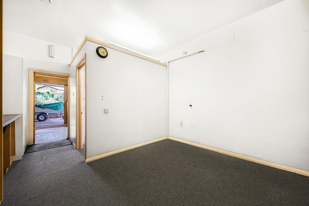 Outbuilding office