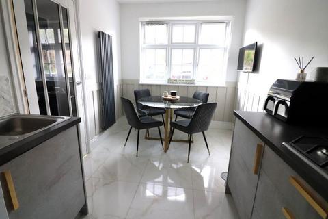 65 Armstrong Road, Luton, LU2 0FU
