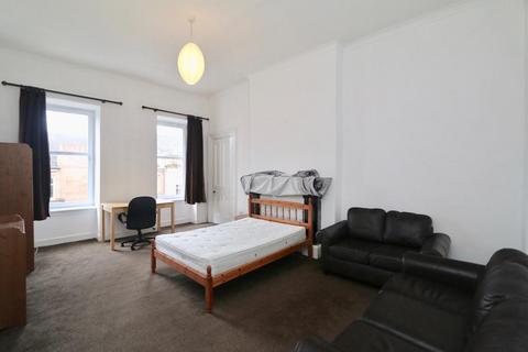 5 bedroom flat to rent, Glasgow G3