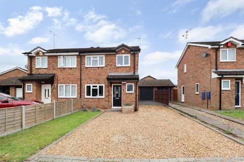 3 bedroom semi-detached house for sale, Harlestone Close, Barton Hills, Luton, Bedfordshire, LU3 4DW