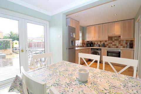 3 bedroom end of terrace house for sale, Julius Gardens, Bramingham, Luton, Bedfordshire, LU3 3SG