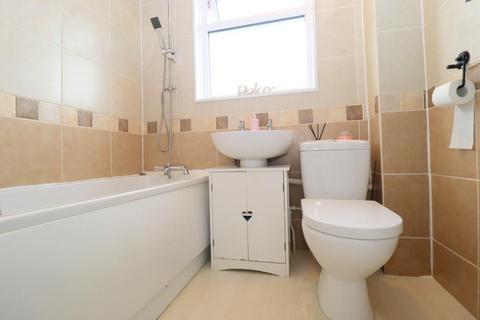 3 bedroom end of terrace house for sale, Julius Gardens, Bramingham, Luton, Bedfordshire, LU3 3SG