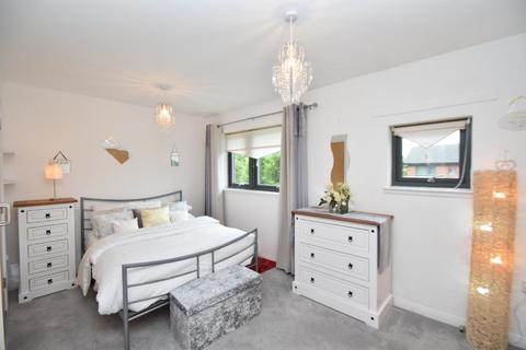 51 Beardmore Place, Clydebank, G81 4HU