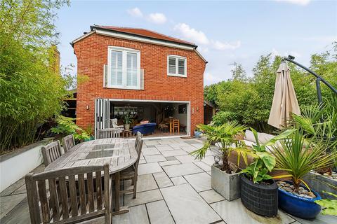 3 bedroom detached house for sale, London Road, Hook RG27