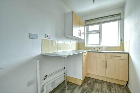 2 bedroom flat to rent, Lawson Avenue, Cottingham, East Yorkshire, HU16