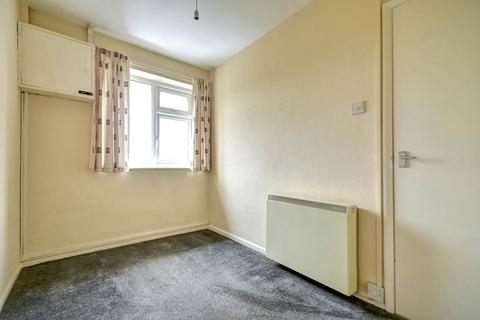 2 bedroom flat to rent, Lawson Avenue, Cottingham, East Yorkshire, HU16