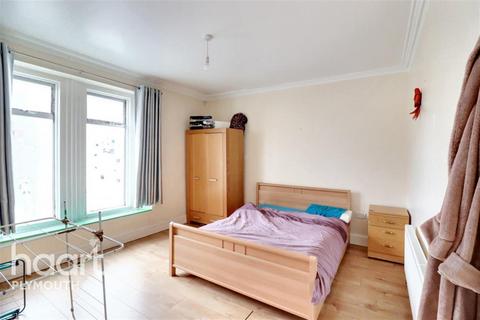 1 bedroom in a flat share to rent, Southern Terrace