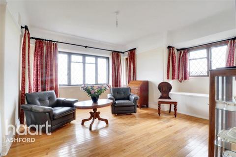 1 bedroom flat to rent, Kingsgate Castle, CT10...