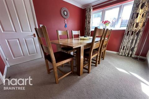 4 bedroom detached house to rent, Gulls Croft, Braintree