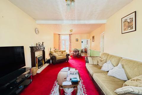 4 bedroom terraced house for sale, Duffryn Street, Bargoed