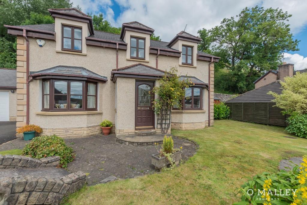 Glassford Square, Tillicoultry 4 bed detached house for sale £374,995