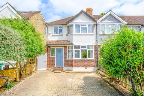 3 bedroom semi-detached house to rent, French Street, Sunbury-On-Thames