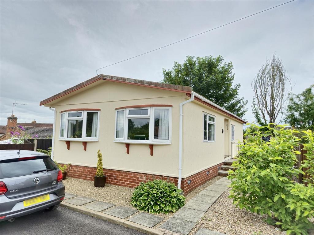 Crofters Vale Park, Barlestone CV13 2 bed park home for sale £185,000