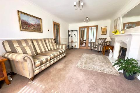 16 Birch Close, Grassmoor, Chesterfield, S42 5YD