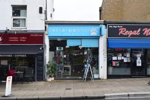 Shop to rent, High Road, Loughton