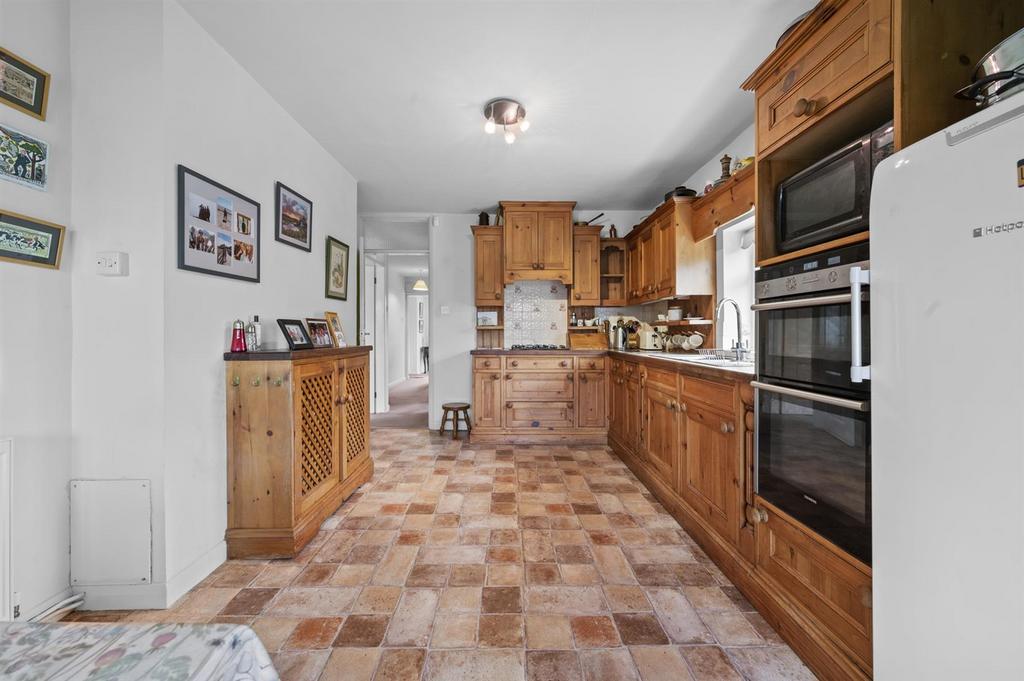 Kitchen towards hallway.jpg