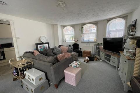 2 bedroom flat for sale, Broadwater Road, Worthing BN14
