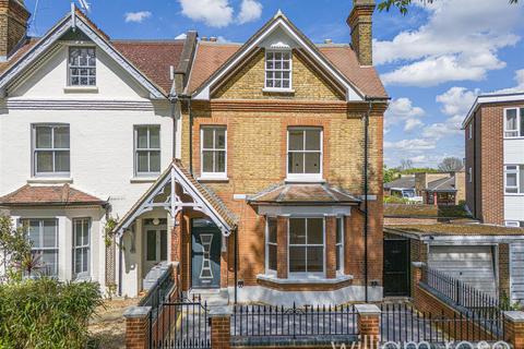 6 bedroom semi-detached house to rent, Fairfield Road, Woodford Green IG8