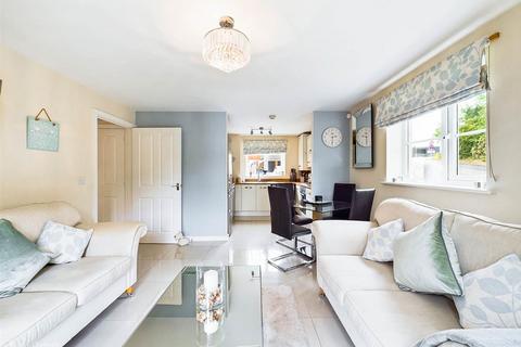 3 Swindell Close, Nottingham, NG3 5UT