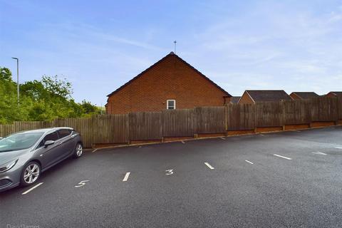 3 Swindell Close, Nottingham, NG3 5UT