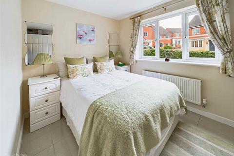 3 Swindell Close, Nottingham, NG3 5UT