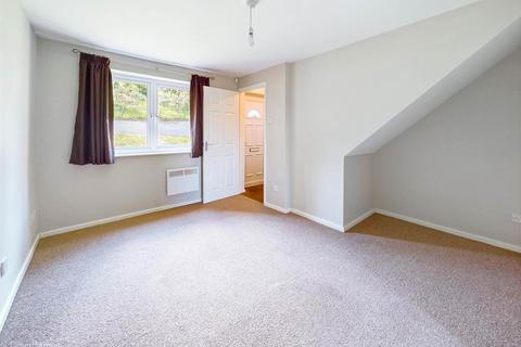 2 bedroom townhouse for sale, Pendle Crescent, Nottingham NG3