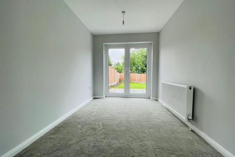 3 bedroom house to rent, London Road, Oadby, Leicester
