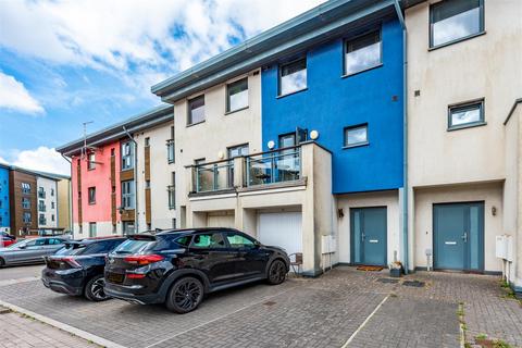 4 bedroom townhouse for sale, St Margarets Court, Maritime Quarter, Swansea