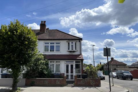 4 bedroom end of terrace house for sale, Davidson Road, Croydon CR0