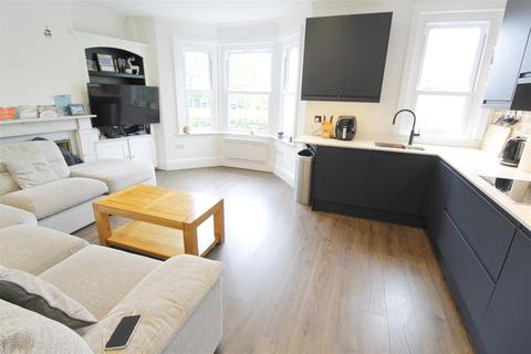 2 bedroom maisonette for sale, Manygate Lane, Shepperton