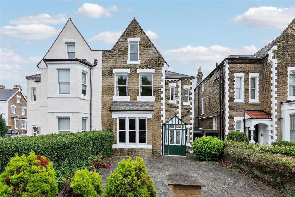 Grove Park Gardens, W4 - FOR SALE
