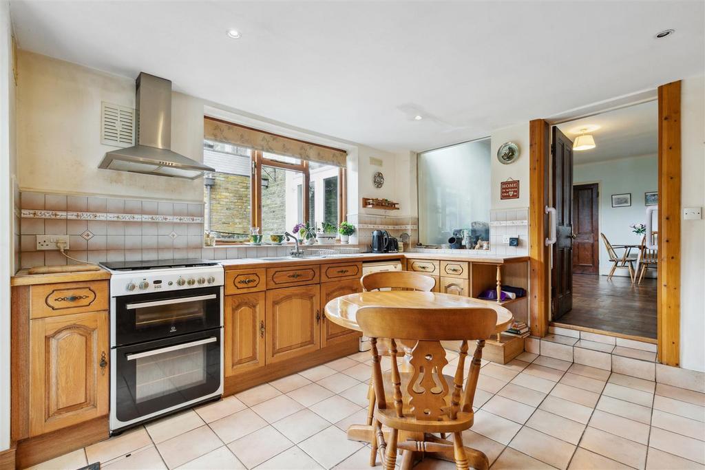 Grove Park Gardens, W4 - FOR SALE