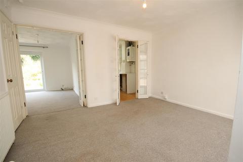 19 Windermere Close, Dartford, DA1 2TX