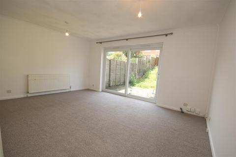 19 Windermere Close, Dartford, DA1 2TX