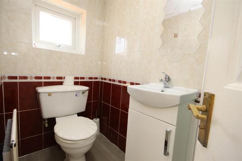 19 Windermere Close, Dartford, DA1 2TX