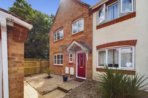 3 bedroom end of terrace house for sale, Maidenbower, Crawley