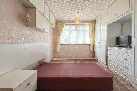 2 bedroom semi-detached bungalow for sale, Pennine Road, Dewsbury