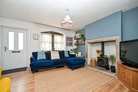 16 Canada Road, Rawdon, Leeds, LS19 6LR