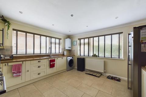 3 bedroom detached bungalow for sale, Park Road East, Sutton-On-Sea LN12