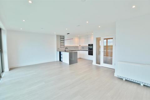 3 bedroom flat for sale, Stoke Gardens, Slough